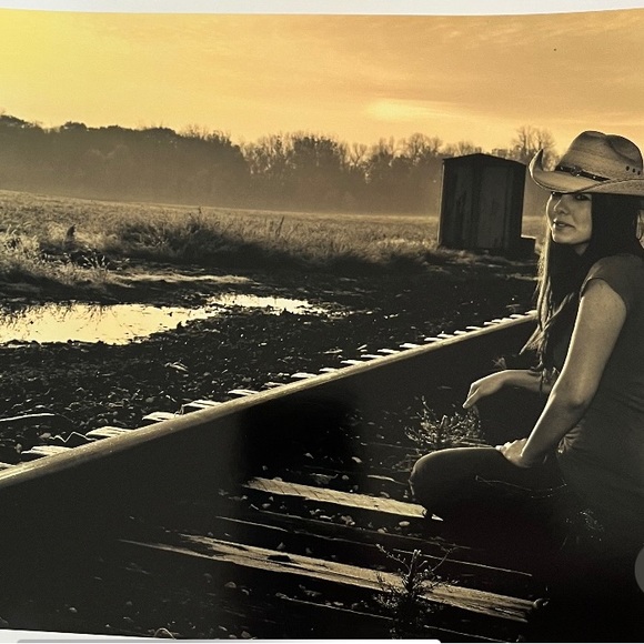 Meet your Posher, Morgan - Picture 1 of 1